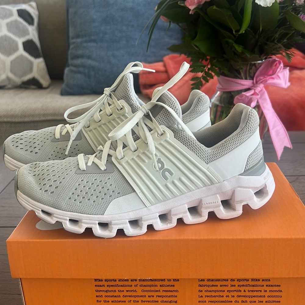 ⭐️EUC On Running Cloud Cloudtec Helion Woman Shoe